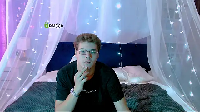 lucas long  online show from September 14, 2025, 8:24 am