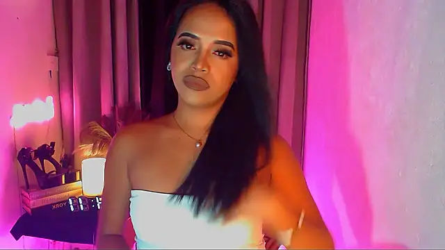 Lorainnelustts online show from January 18, 2026, 5:17 pm