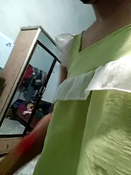 Harmony92 online show from November 3, 2025, 11:48 pm