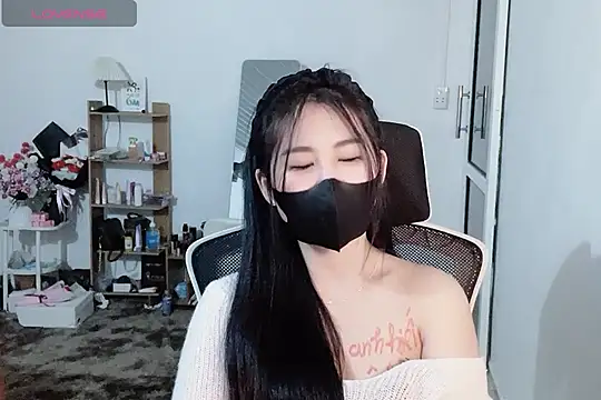    Daisy    online show from November 20, 2025, 3:23 pm