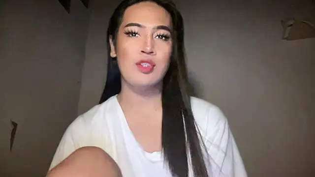 fallon empress143 online show from November 5, 2025, 8:20 pm