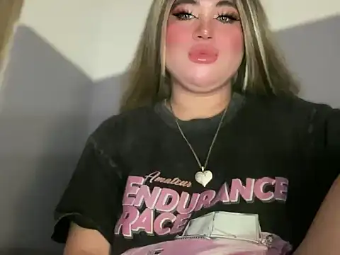 Naughtyrosecum online show from November 6, 2025, 5:03 pm