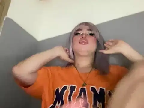 Naughtyrosecum online show from December 2, 2025, 3:18 pm