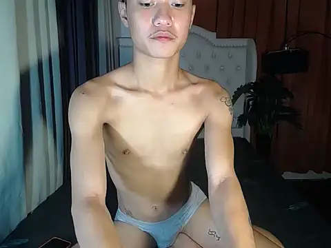 Snapshot of ur_little_secret chatting on March 13, 2026, 5:36 am ur little secret online show from March 13, 2026, 5:36 am