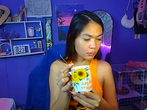 urgirljane online show from June 24, 2026, 1:37 am