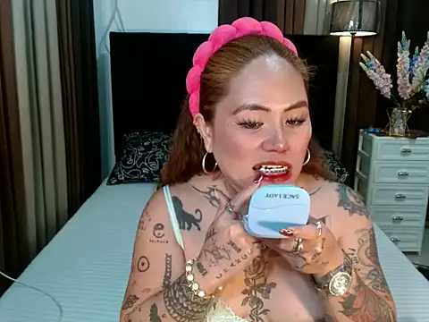 EstellaStarXxx online show from February 19, 2026, 12:17 am