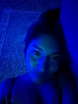 Snapshot of Sharlotte_Watts chatting on September 13, 2025, 2:11 am Sharlotte Watts online show from September 13, 2025, 2:11 am