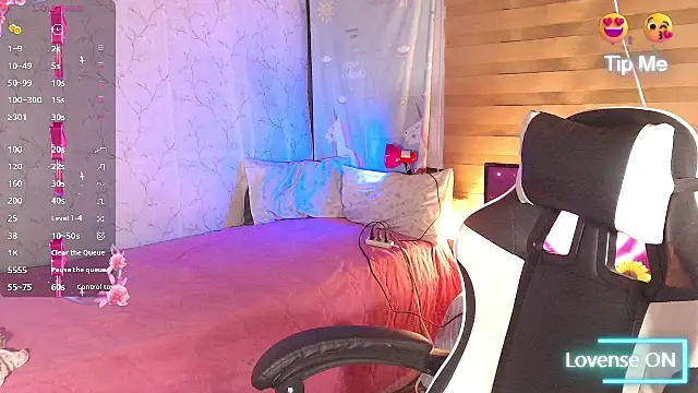 TssluttyNikka online show from May 1, 2026, 7:07 pm