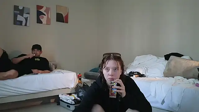 Snapshot of graylovescookies chatting on October 2, 2025, 1:40 pm graylovescookies online show from October 2, 2025, 1:40 pm