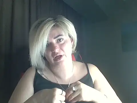 Wymini online show from September 22, 2025, 1:07 am