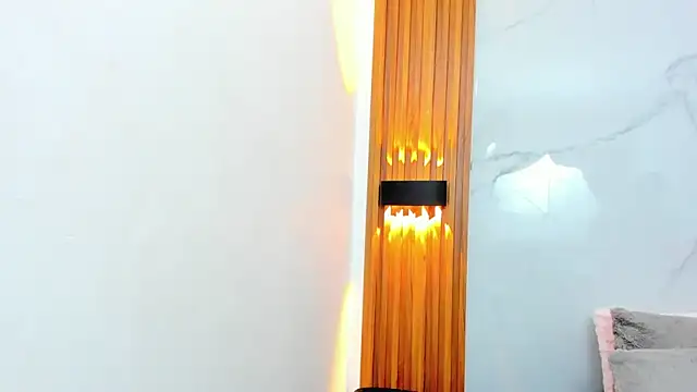 IsabellaMonet online show from December 16, 2025, 11:04 am