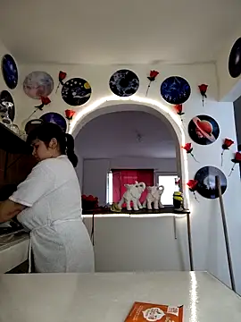 SeleneLuminari8 online show from December 20, 2025, 7:21 pm