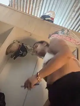 Kaily Sweet16 online show from April 17, 2026, 11:30 pm