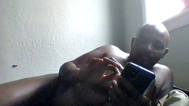 Snapshot of JezOne555 chatting on February 9, 2026, 8:35 pm JezOne555 online show from February 9, 2026, 8:35 pm