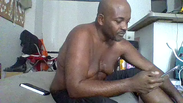 Snapshot of JezOne555 chatting on February 13, 2026, 7:32 pm JezOne555 online show from February 13, 2026, 7:32 pm