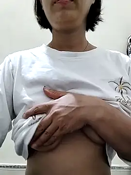 love sexy090 online show from November 30, 2025, 11:53 pm