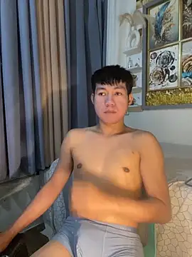 xshyboyx online show from February 19, 2026, 2:40 am