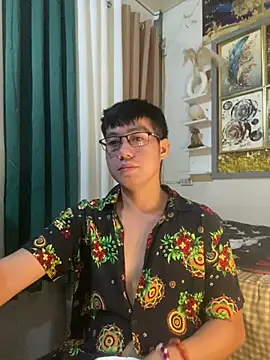 xshyboyx online show from June 26, 2026, 12:20 pm