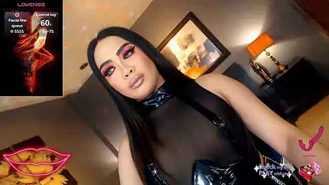 FridaHumphrey online show from April 11, 2026, 5:28 pm