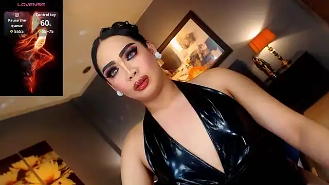 FridaHumphrey online show from April 15, 2026, 4:58 pm