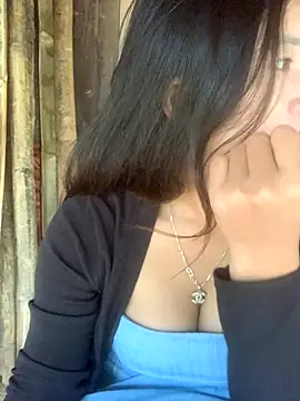 ThiHa003 online show from November 1, 2025, 2:13 am