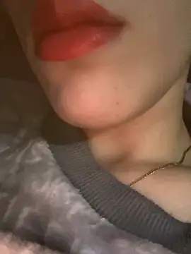 Mimisixo online show from November 13, 2025, 11:25 pm