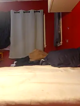 Snapshot of Cnutt310 chatting on October 9, 2025, 11:52 am Cnutt310 online show from October 9, 2025, 11:52 am