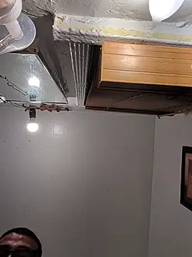 Cnutt310 online show from February 10, 2026, 1:53 am