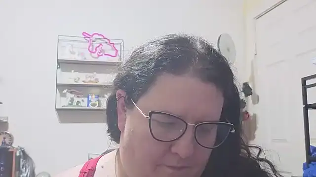 Snapshot of emberlynnix chatting on October 11, 2025, 5:50 am emberlynnix online show from October 11, 2025, 5:50 am