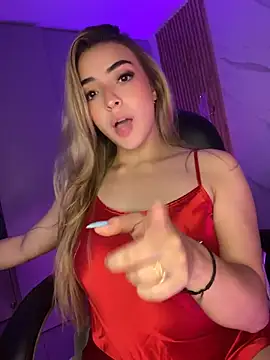 Snapshot of KYLIE_JONES6 chatting on June 16, 2026, 1:41 am KYLIE JONES6 online show from June 16, 2026, 1:41 am