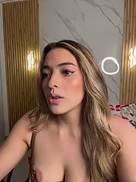 Snapshot of KYLIE_JONES6 chatting on July 2, 2026, 2:55 am KYLIE JONES6 online show from July 2, 2026, 2:55 am