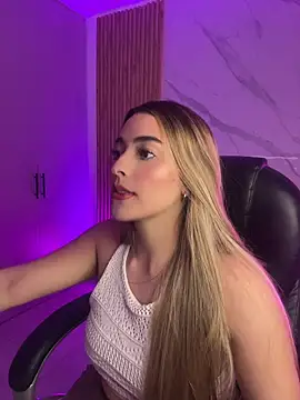 Snapshot of KYLIE_JONES6 chatting on July 14, 2026, 2:38 am KYLIE JONES6 online show from July 14, 2026, 2:38 am