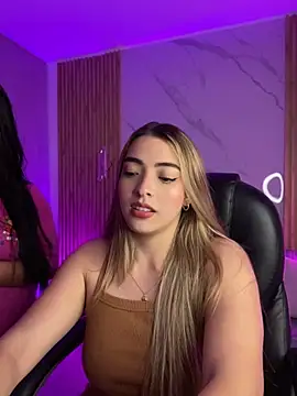 Snapshot of KYLIE_JONES6 chatting on July 15, 2026, 3:45 am KYLIE JONES6 online show from July 15, 2026, 3:45 am