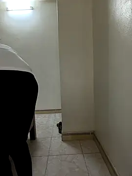 Ariana-Vy online show from November 8, 2025, 1:28 am