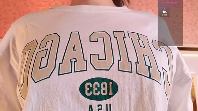 ambar rosse25 online show from October 22, 2025, 11:32 am