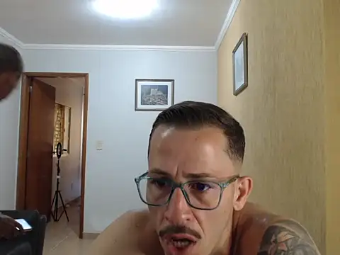 Snapshot of campari800 chatting on January 13, 2026, 6:35 pm campari800 online show from January 13, 2026, 6:35 pm