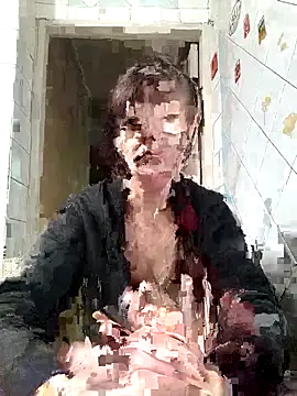 Snapshot of Adeline3302 chatting on November 12, 2025, 1:33 pm Adeline3302 online show from November 12, 2025, 1:33 pm