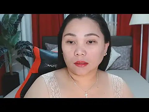Snapshot of MarielRose143 chatting on May 4, 2026, 6:04 pm MarielRose143 online show from May 4, 2026, 6:04 pm