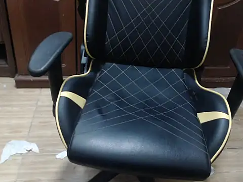 kontaq online show from October 15, 2025, 8:31 pm