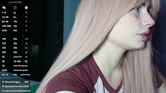 PieraMarch online show from November 23, 2025, 7:57 pm