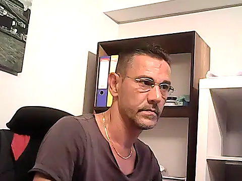 Snapshot of mastercharisma35 chatting on June 15, 2026, 12:07 pm mastercharisma35 online show from June 15, 2026, 12:07 pm