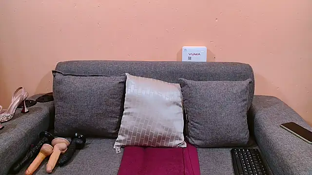 lunasexyXx online show from November 1, 2025, 4:14 am