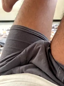 shreyas79 online show from December 17, 2025, 9:37 am