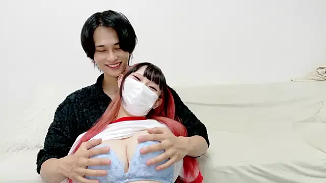 Snapshot of Hina-qp chatting on October 1, 2025, 10:54 am Hina-qp online show from October 1, 2025, 10:54 am