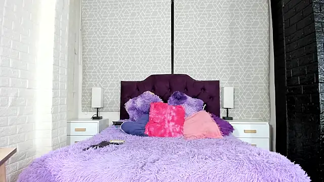 Zamara Kleii online show from November 8, 2025, 4:34 am