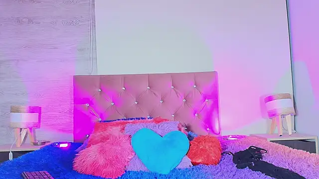 Zamara Kleii online show from April 10, 2026, 4:39 am