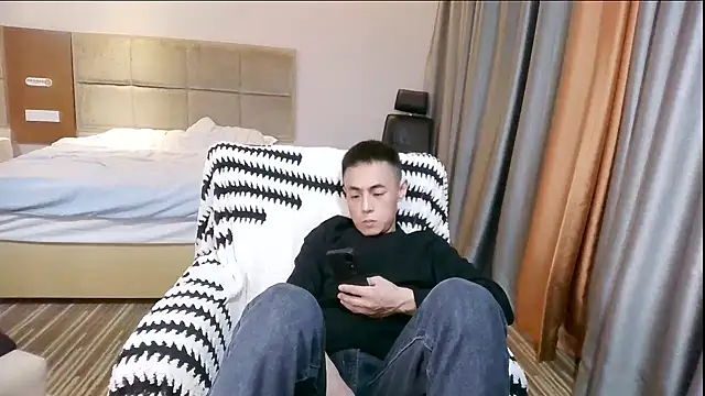 Tsia-Die online show from November 22, 2025, 9:30 am