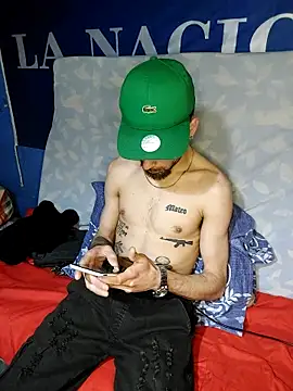 Snapshot of Demian24_ chatting on September 19, 2025, 12:45 am Demian24  online show from September 19, 2025, 12:45 am