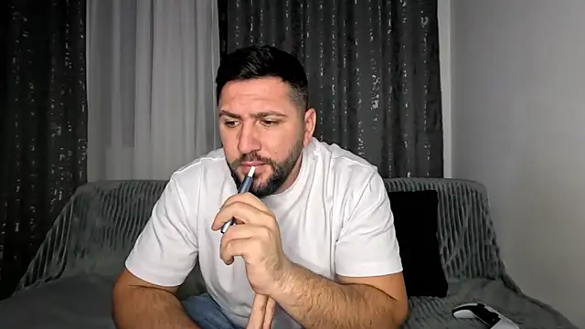 Gold Alpha Boy online show from November 8, 2025, 4:40 pm