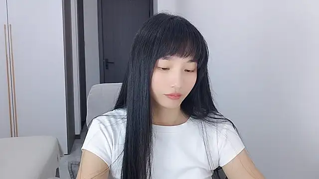 Lisa-3333 online show from September 23, 2025, 2:09 pm